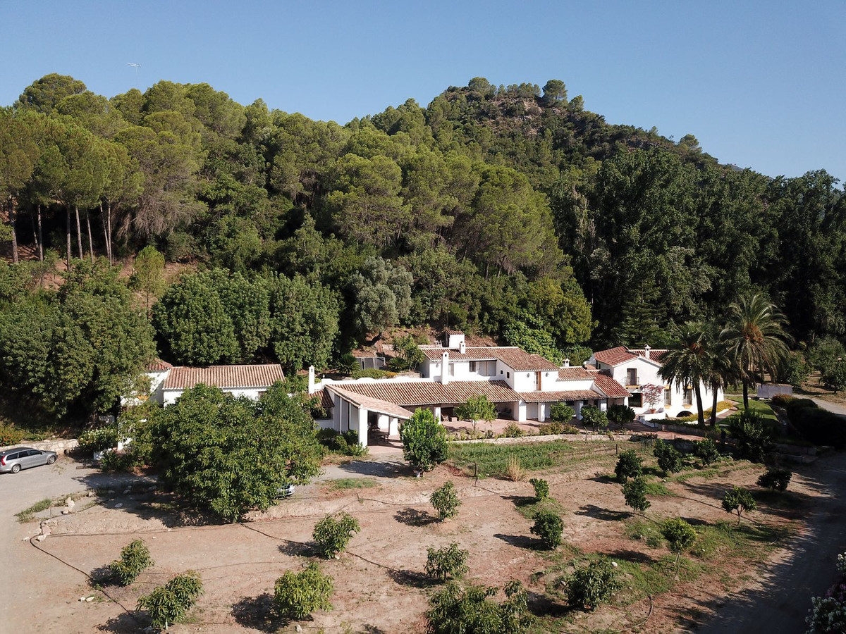Finca - Cortijo te koop in Gaucín | 8 slaapkamers H5107468