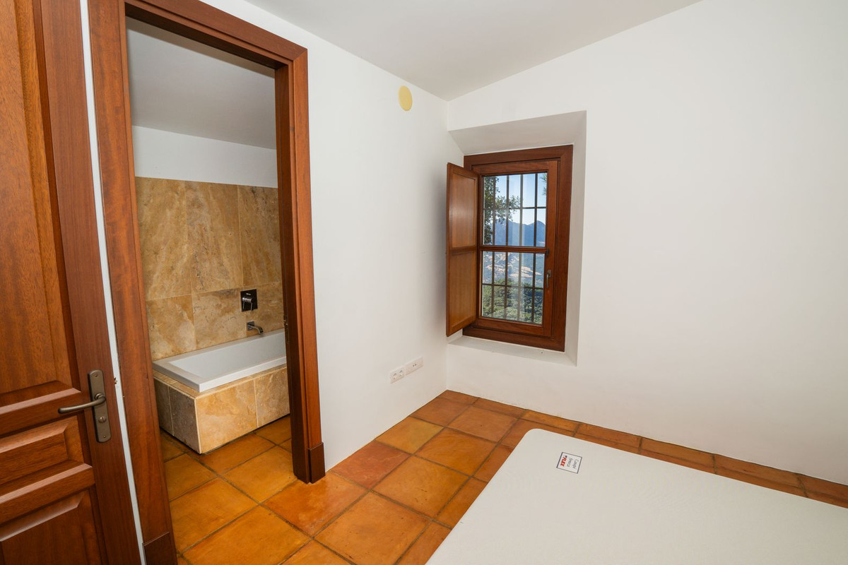 Vrijstaande Villa te koop in Gaucín | 4 slaapkamers H5154823