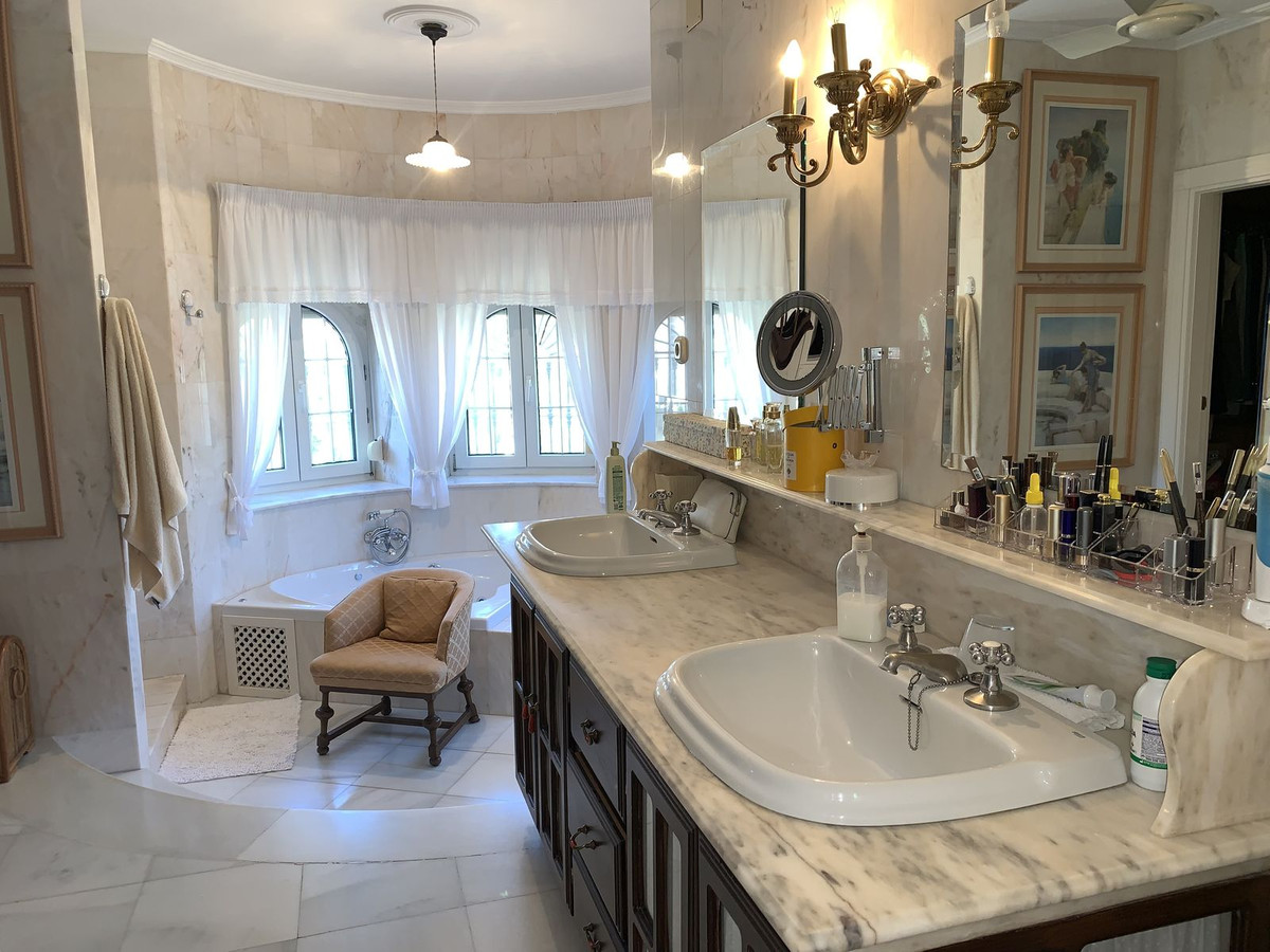 Huis te koop in Guadalmar | 5 slaapkamers H4821694