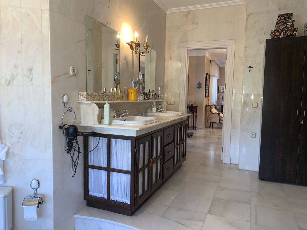 Huis te koop in Guadalmar | 5 slaapkamers H4821694