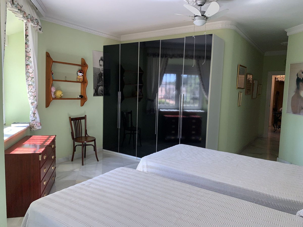 Huis te koop in Guadalmar | 5 slaapkamers H4821694