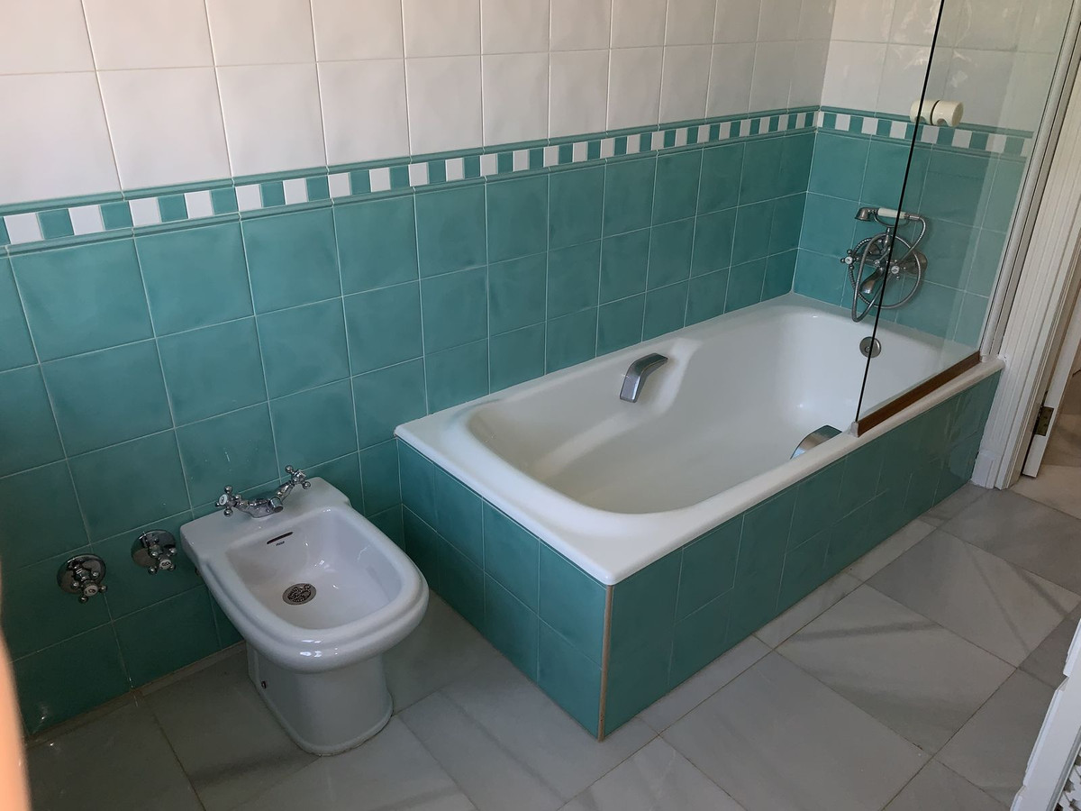 Huis te koop in Guadalmar | 5 slaapkamers H4821694