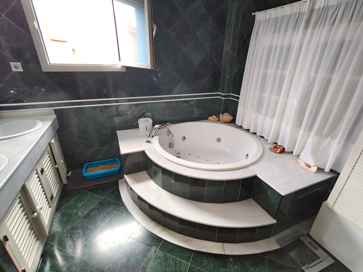 Huis te koop in Guadalmar | 4 slaapkamers H5253970