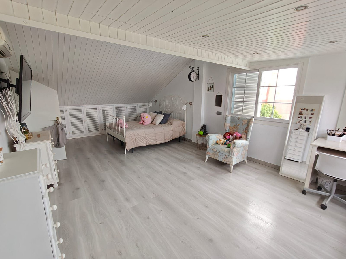 Huis te koop in Guadalmar | 4 slaapkamers H5253970