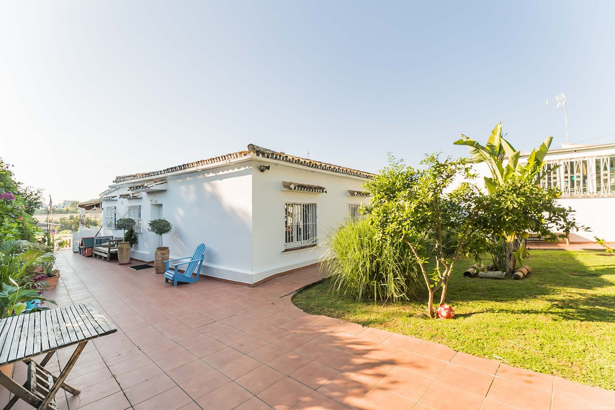 Vrijstaande Villa in Guadalmina Alta-8