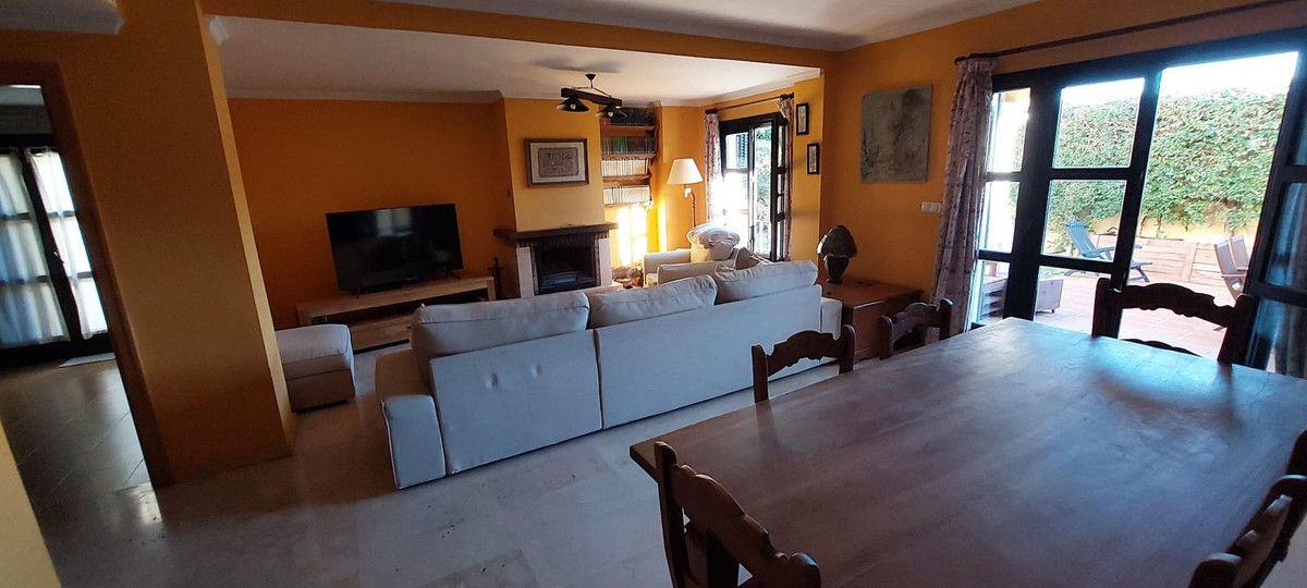 Semi-Vrijstaande Villa in Guadalmina Alta-16