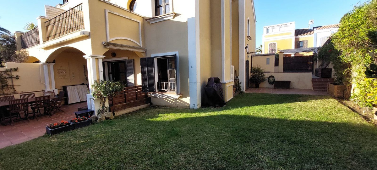 Semi-Vrijstaande Villa in Guadalmina Alta-3