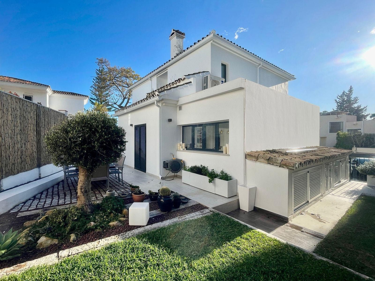 Vrijstaande Villa in Guadalmina Alta-11
