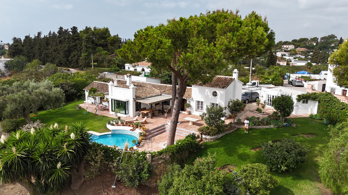 Vrijstaande Villa in Guadalmina Alta-1