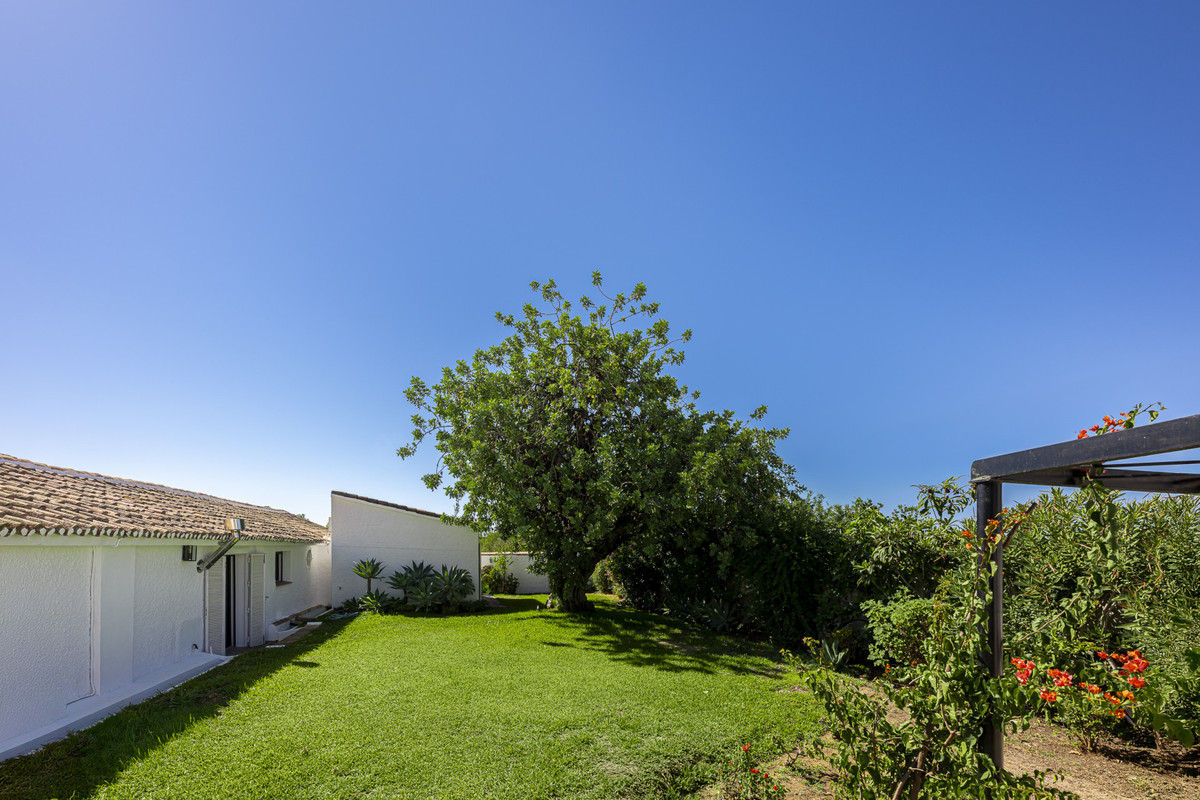 Vrijstaande Villa in Guadalmina Alta-36