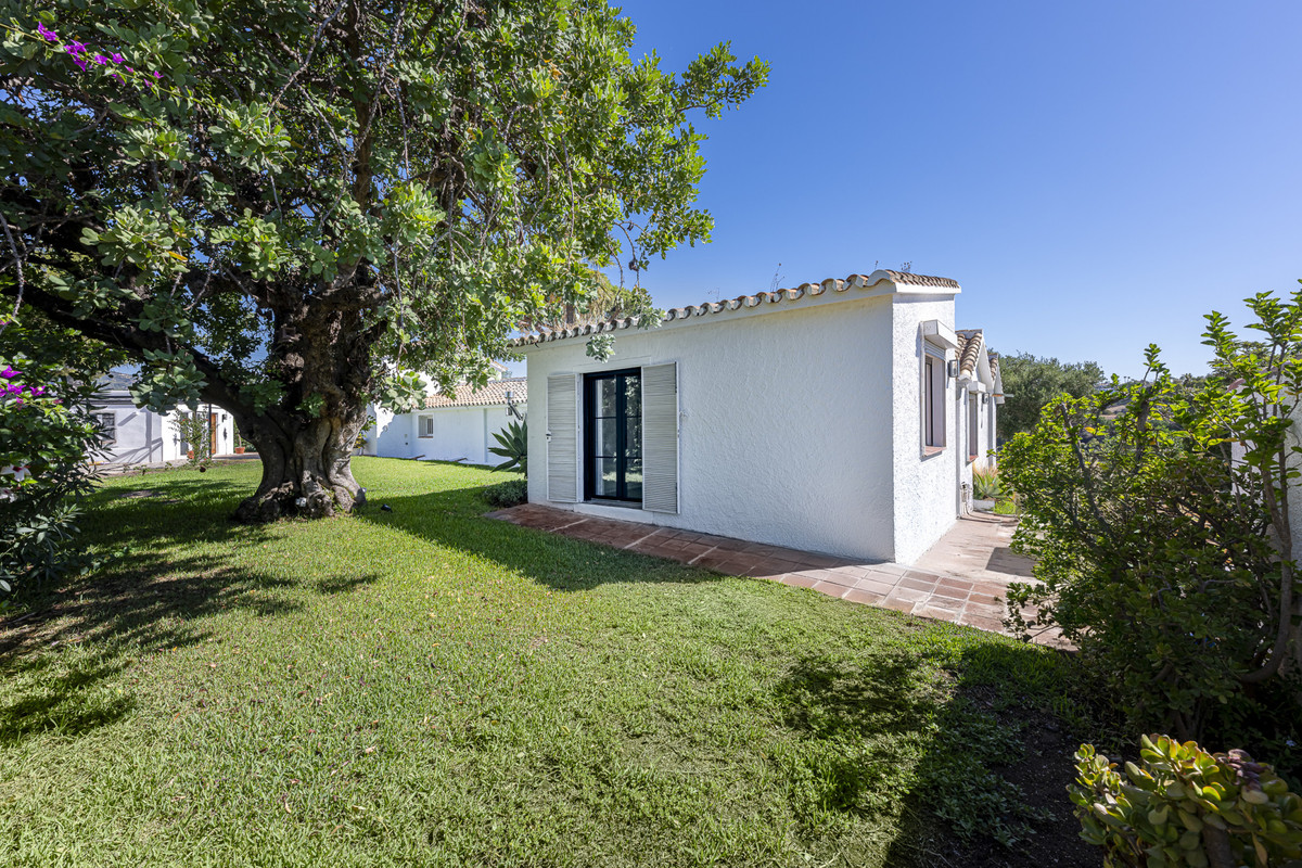 Vrijstaande Villa in Guadalmina Alta-49