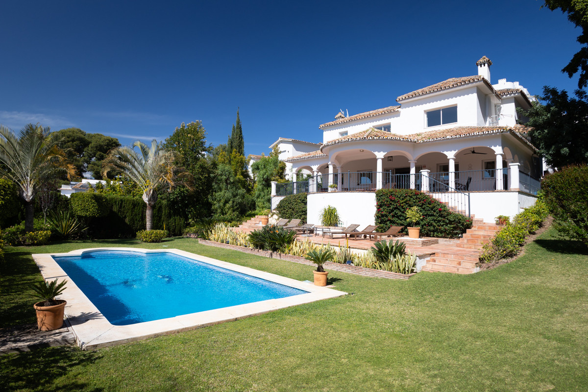 Vrijstaande Villa in Guadalmina Alta-1