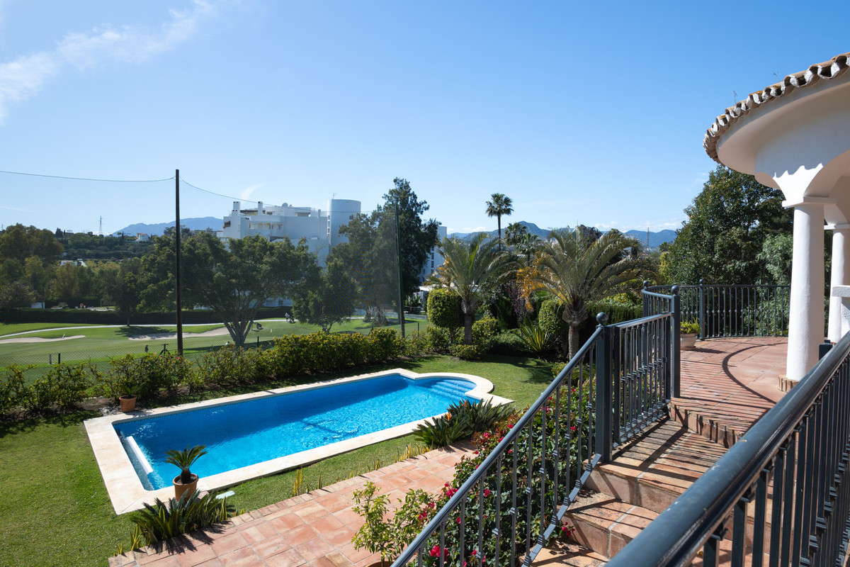 Vrijstaande Villa in Guadalmina Alta-32