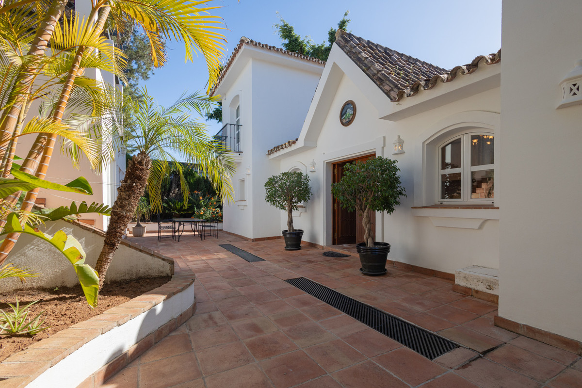 Vrijstaande Villa in Guadalmina Alta-37