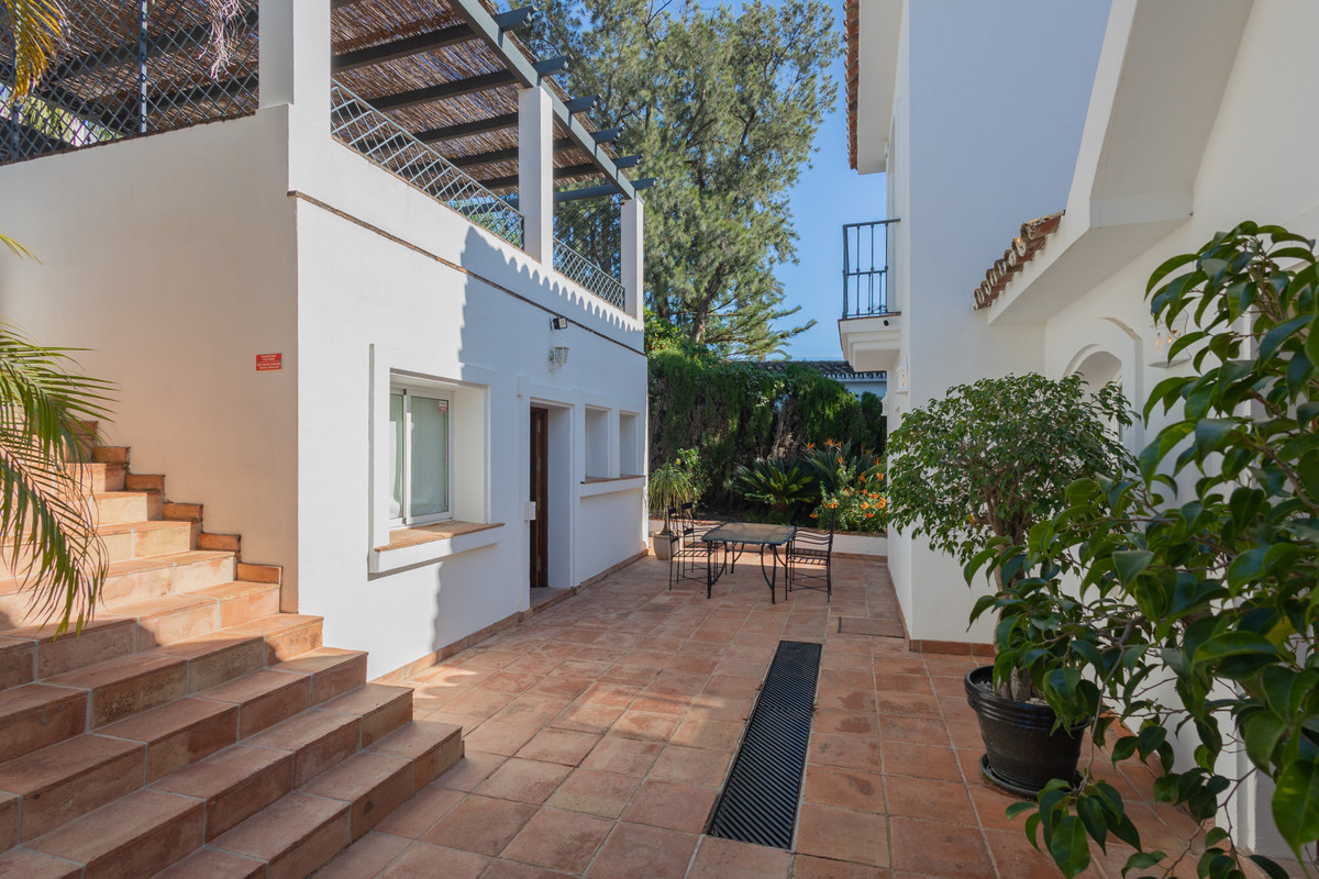 Vrijstaande Villa in Guadalmina Alta-38