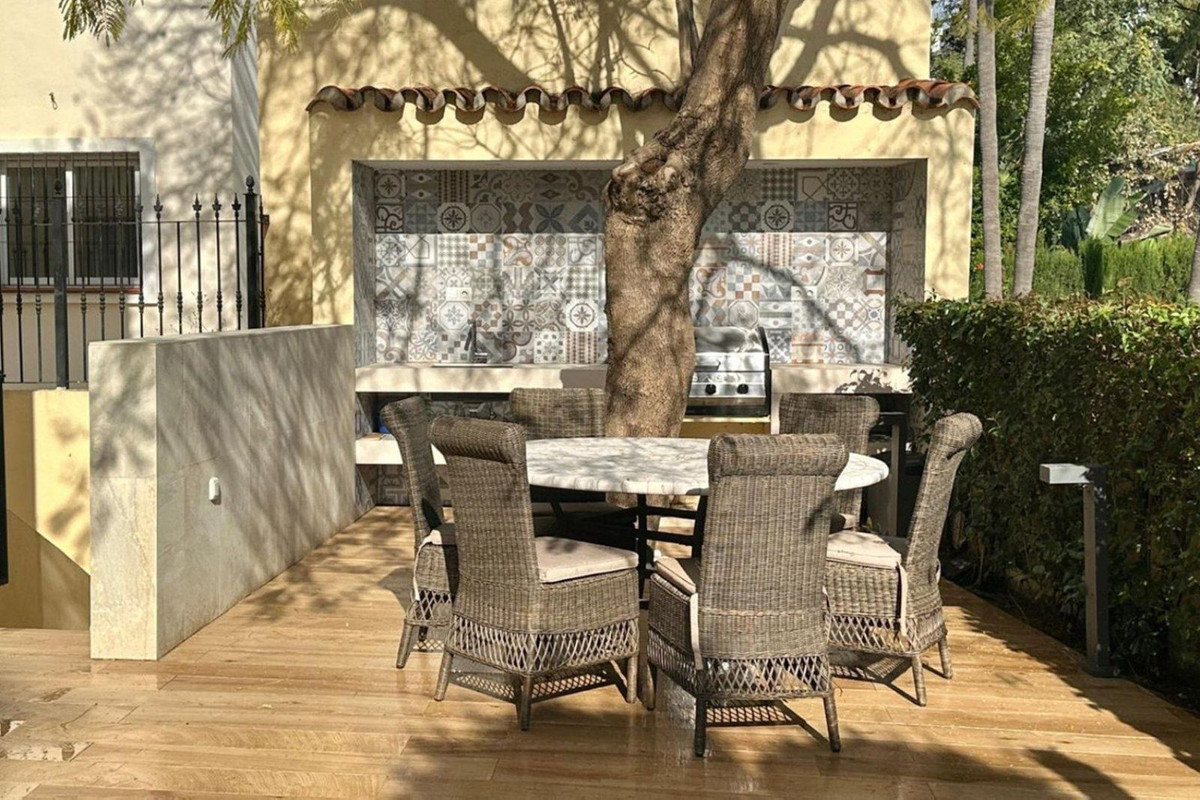 Huis te koop in Guadalmina Alta | 7 slaapkamers H5061856