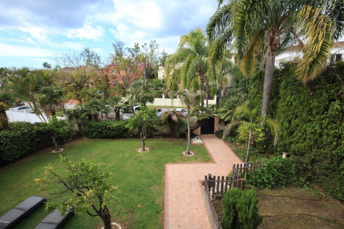 Huis te koop in Guadalmina Alta | 7 slaapkamers H5061856