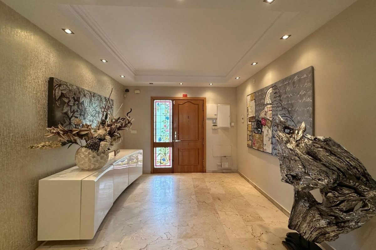 Huis te koop in Guadalmina Alta | 7 slaapkamers H5061856