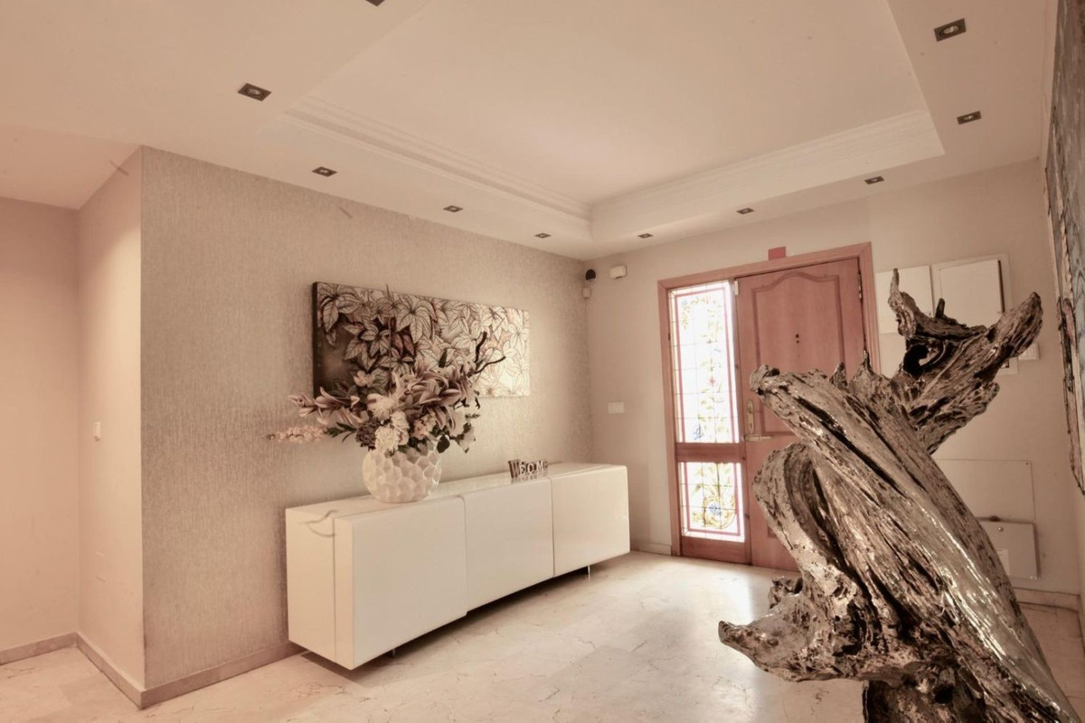 Huis te koop in Guadalmina Alta | 7 slaapkamers H5061856
