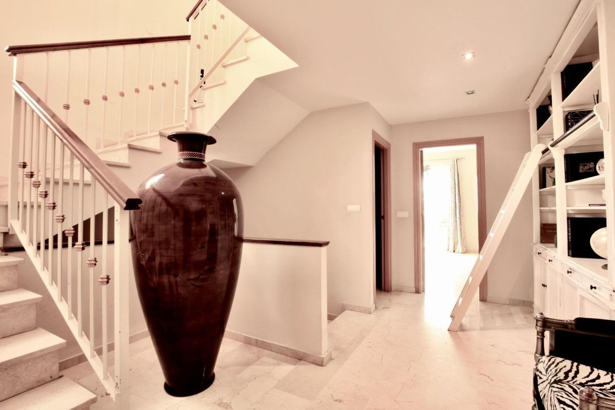 Huis te koop in Guadalmina Alta | 7 slaapkamers H5061856