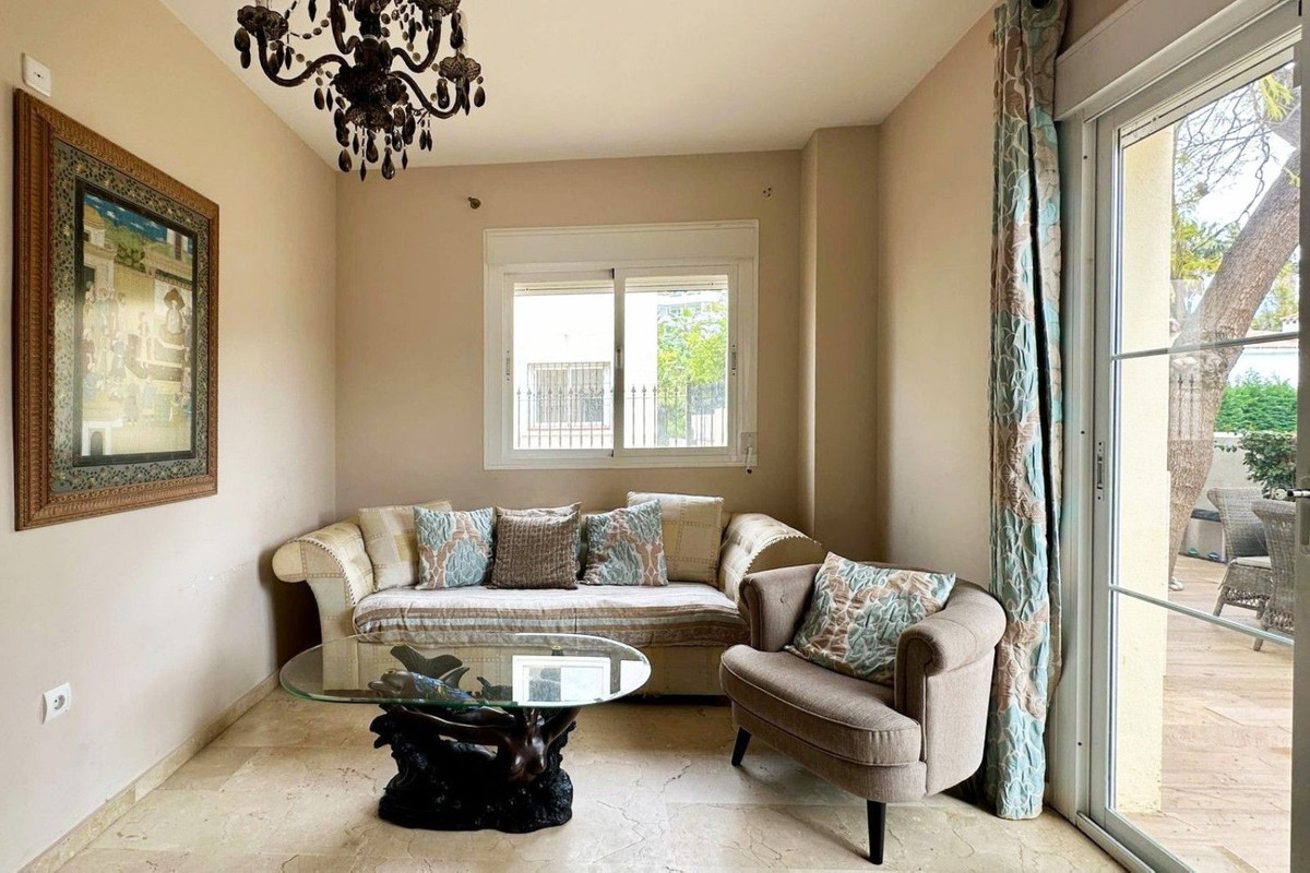 Huis te koop in Guadalmina Alta | 7 slaapkamers H5061856