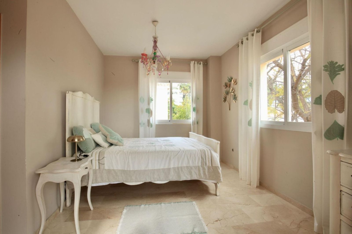 Huis te koop in Guadalmina Alta | 7 slaapkamers H5061856