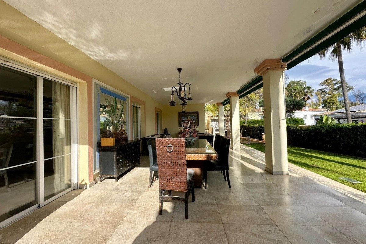 Huis te koop in Guadalmina Alta | 7 slaapkamers H5061856