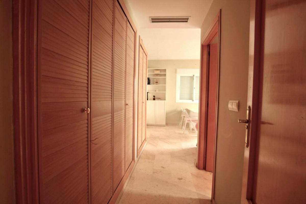 Huis te koop in Guadalmina Alta | 7 slaapkamers H5061856