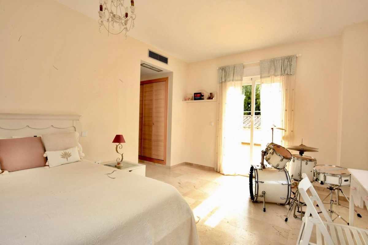 Huis te koop in Guadalmina Alta | 7 slaapkamers H5061856