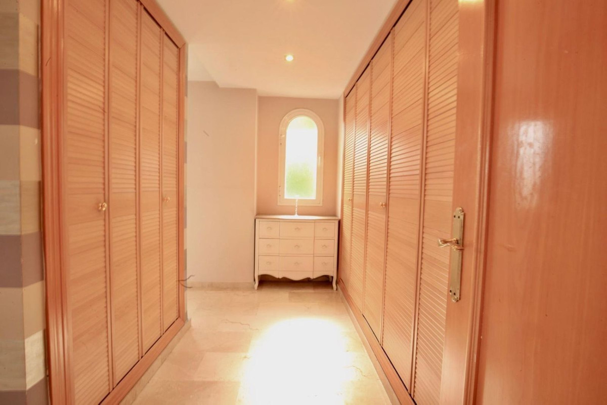 Huis te koop in Guadalmina Alta | 7 slaapkamers H5061856