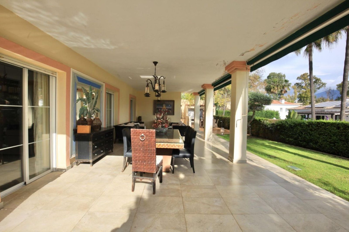 Huis te koop in Guadalmina Alta | 7 slaapkamers H5061856