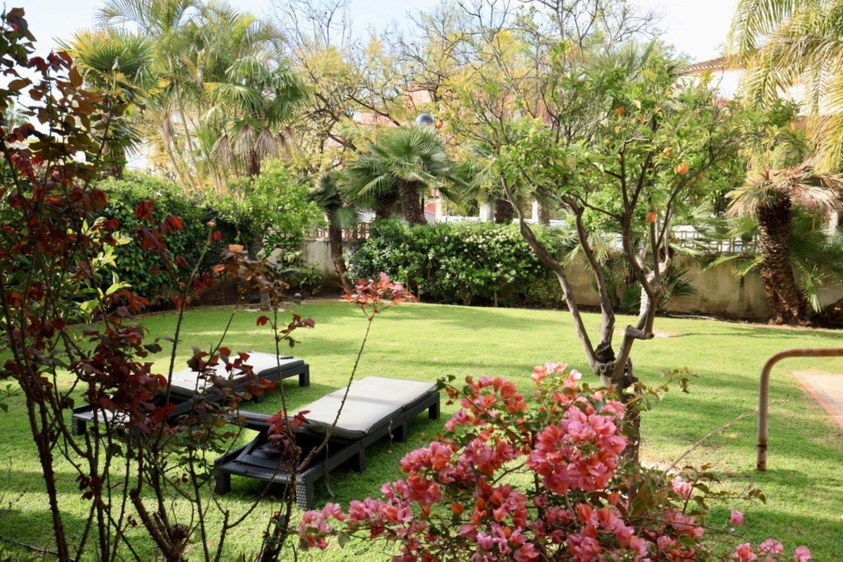 Huis te koop in Guadalmina Alta | 7 slaapkamers H5061856
