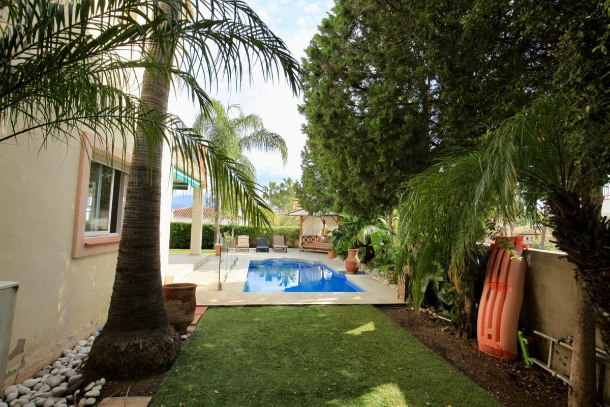 Huis te koop in Guadalmina Alta | 7 slaapkamers H5061856