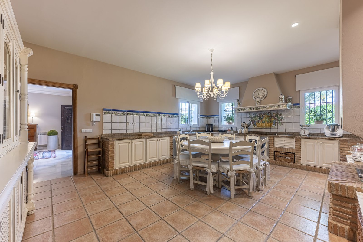 Huis te koop in Guadalmina Alta | 4 slaapkamers H5067145