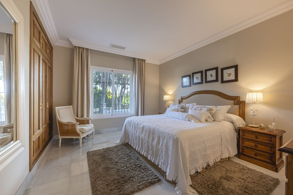 Huis te koop in Guadalmina Alta | 4 slaapkamers H5067145