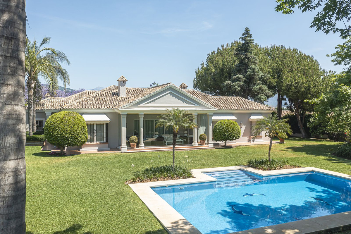 Huis te koop in Guadalmina Alta | 4 slaapkamers H5067145
