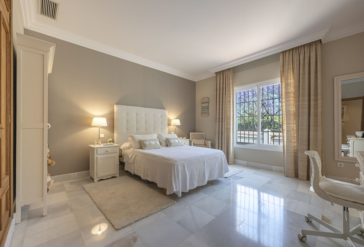 Huis te koop in Guadalmina Alta | 4 slaapkamers H5067145