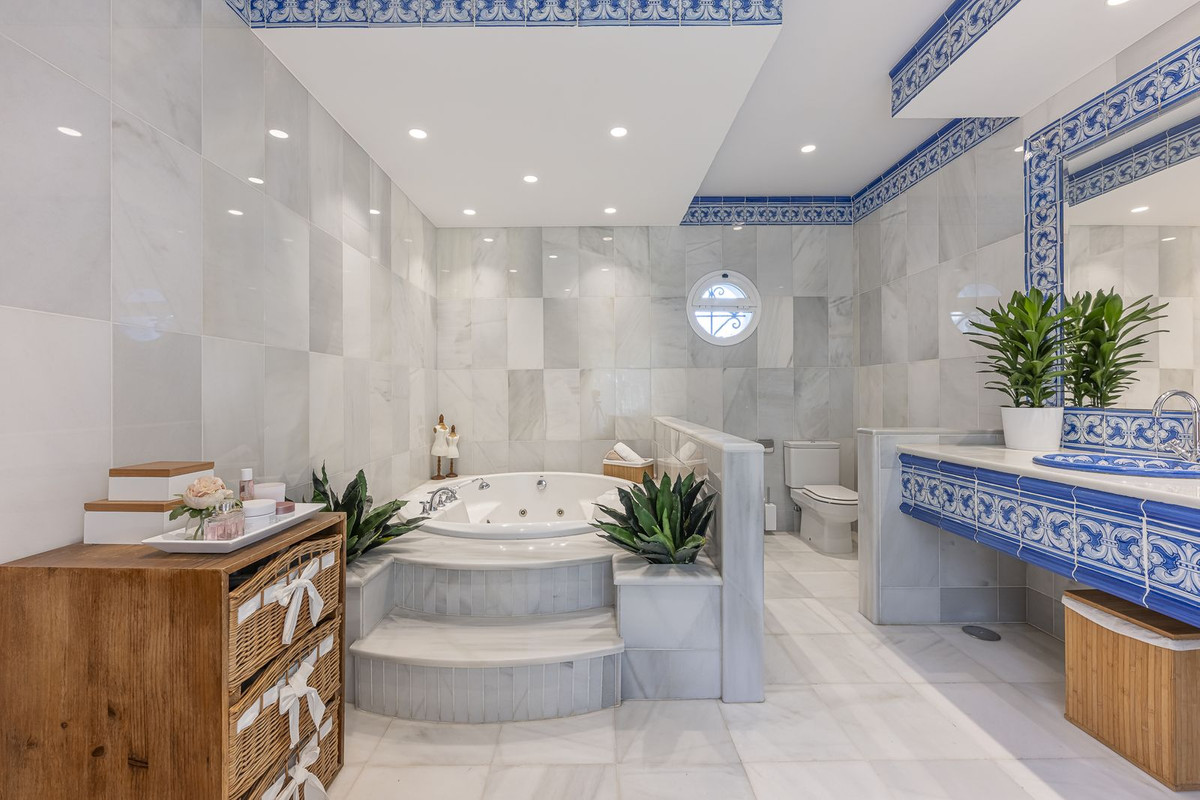 Huis te koop in Guadalmina Alta | 4 slaapkamers H5067145