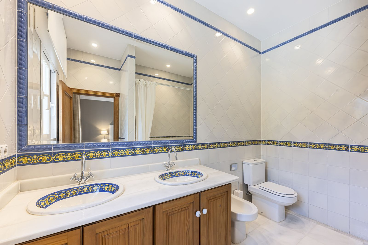 Huis te koop in Guadalmina Alta | 4 slaapkamers H5067145