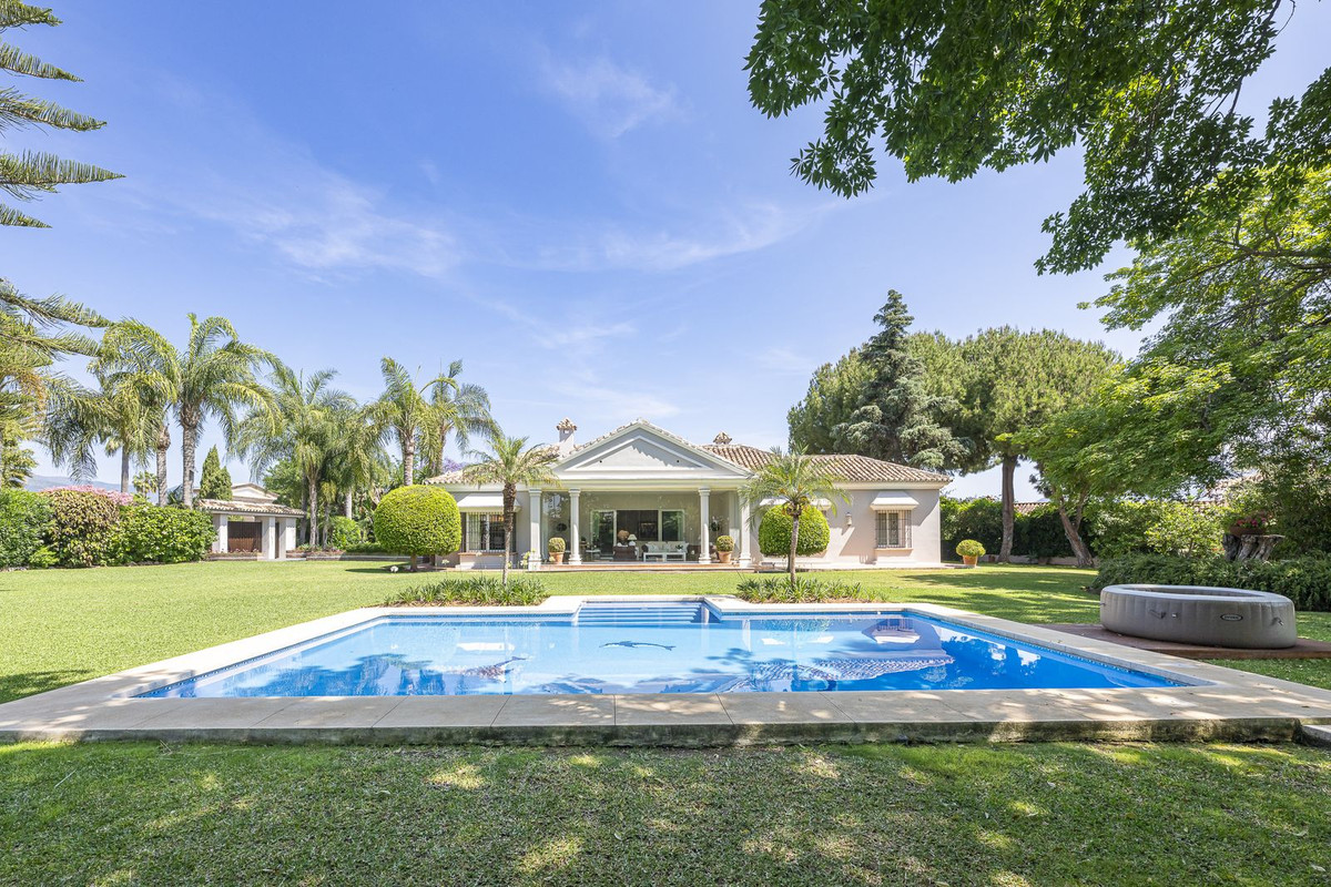 Huis te koop in Guadalmina Alta | 4 slaapkamers H5067145