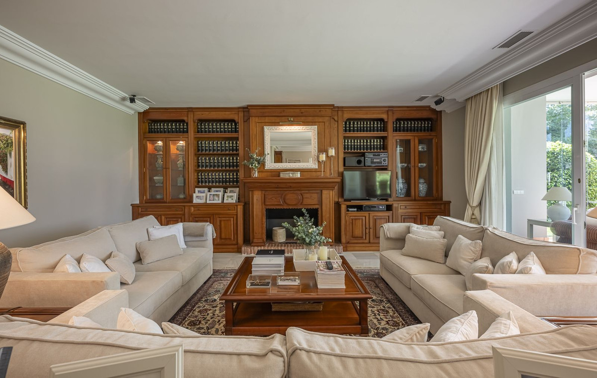 Huis te koop in Guadalmina Alta | 4 slaapkamers H5067145