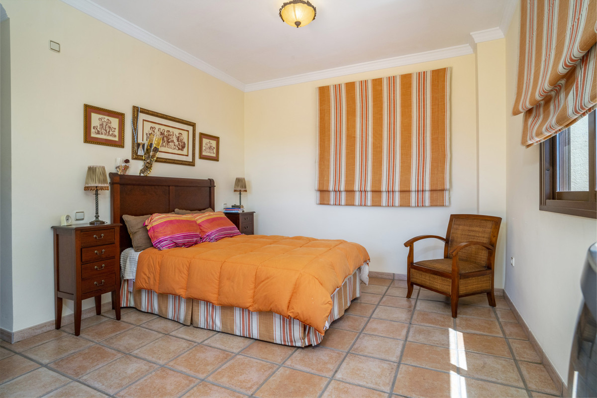 Huis te koop in Guadalmina Alta | 6 slaapkamers H5109133