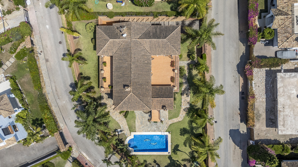 Huis te koop in Guadalmina Alta | 6 slaapkamers H5109133