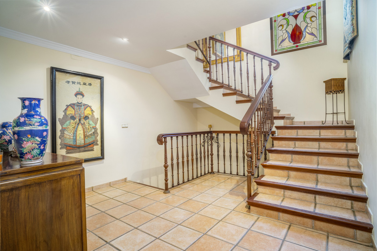 Huis te koop in Guadalmina Alta | 6 slaapkamers H5109133