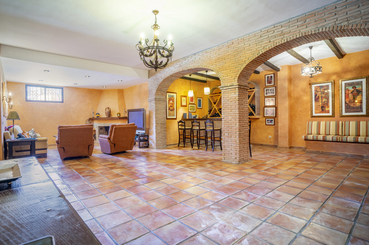 Huis te koop in Guadalmina Alta | 6 slaapkamers H5109133