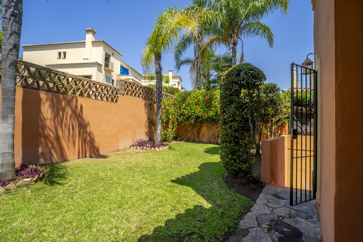 Huis te koop in Guadalmina Alta | 6 slaapkamers H5109133