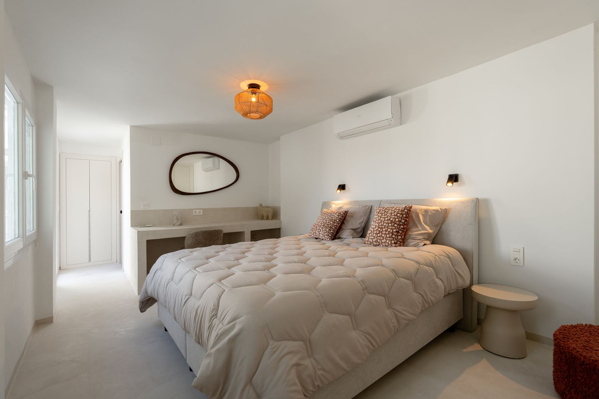 Huis te koop in Guadalmina Alta | 4 slaapkamers H5121763