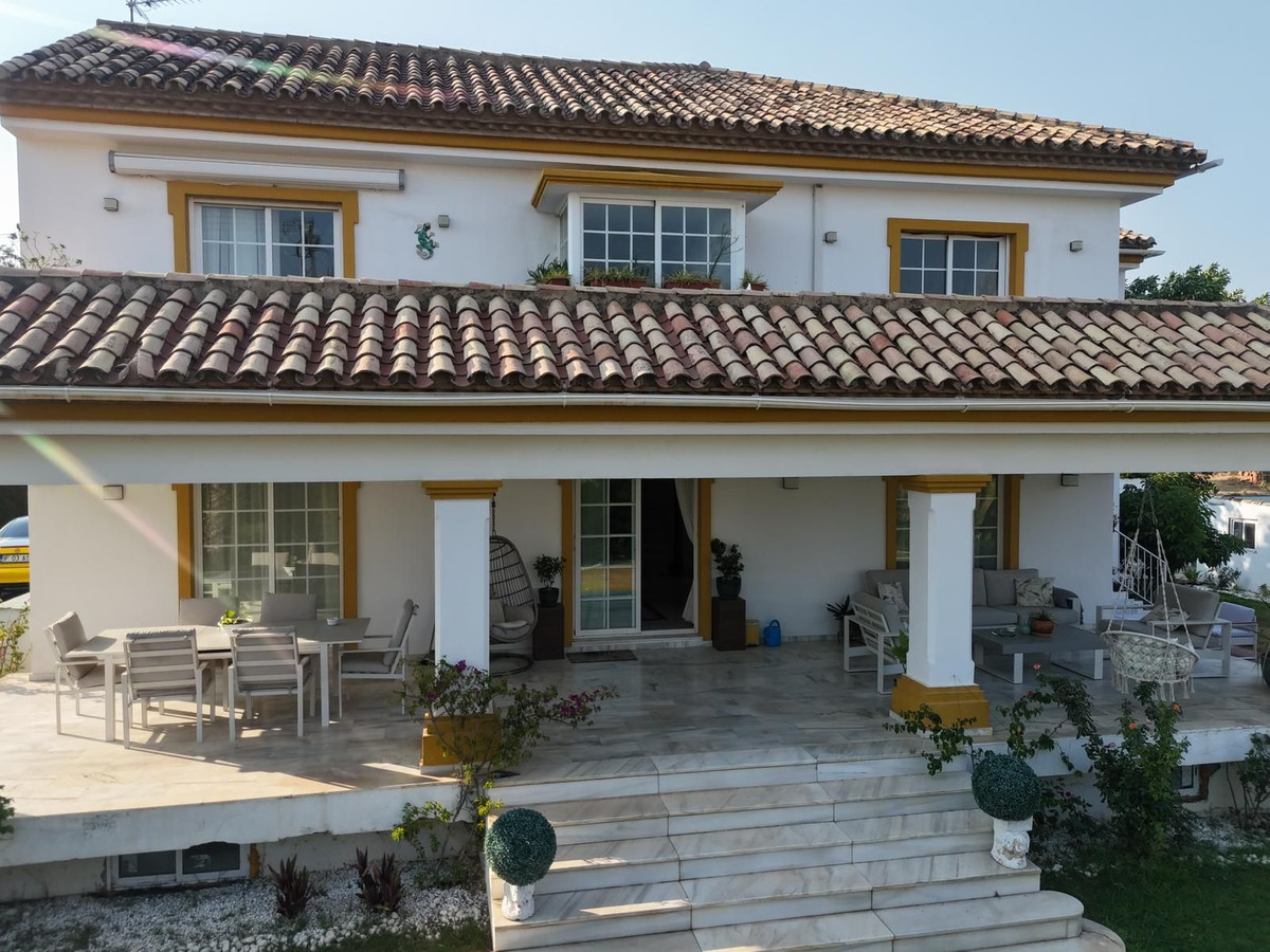 Huis te koop in Guadalmina Alta | 7 slaapkamers H5147371