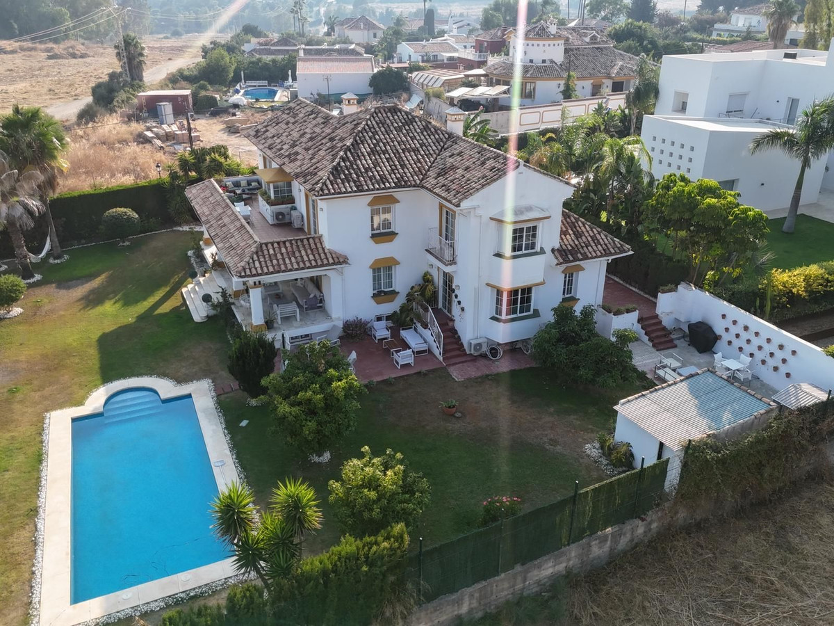 Huis te koop in Guadalmina Alta | 7 slaapkamers H5147371