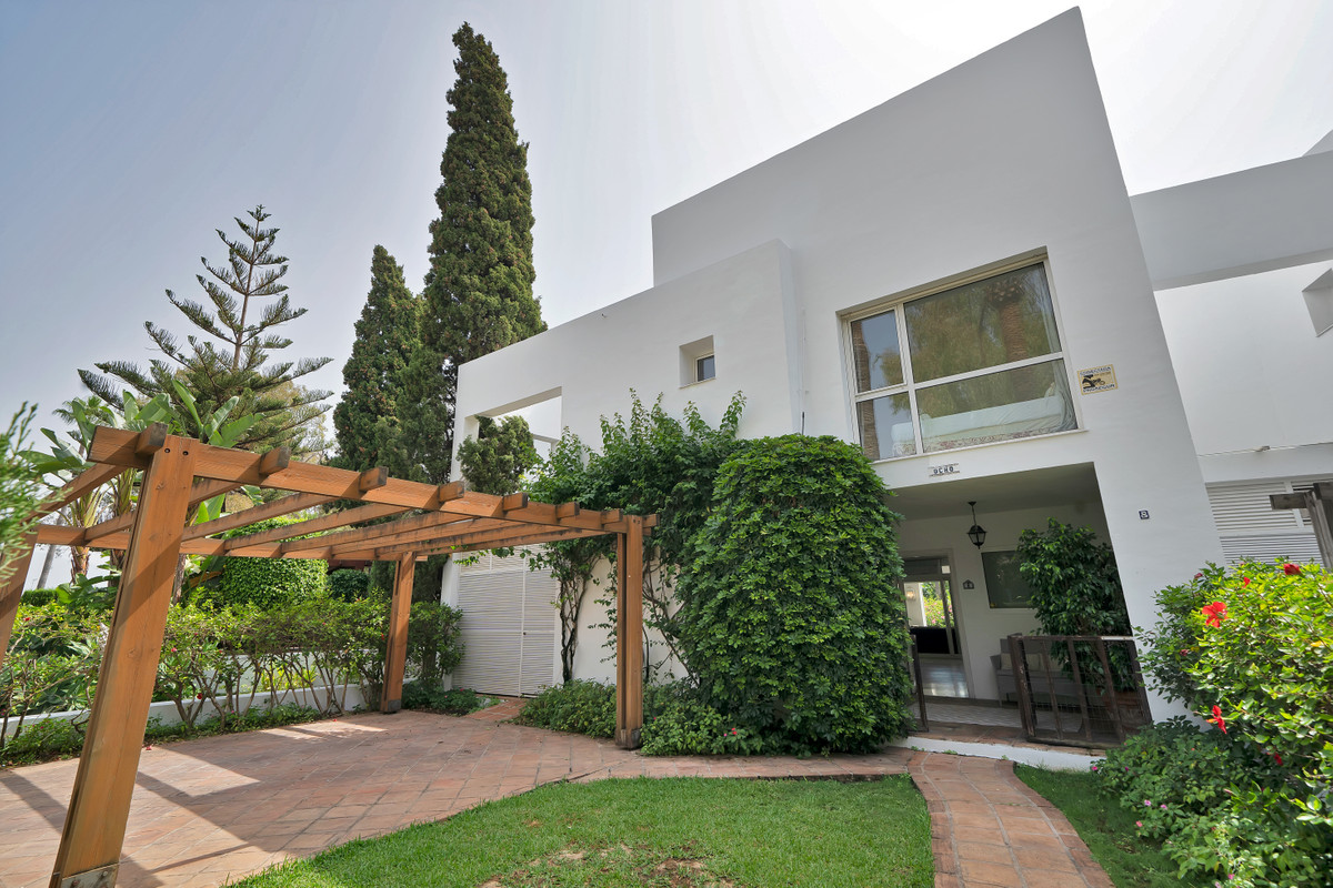 Huis te koop in Guadalmina Alta | 5 slaapkamers H5150317